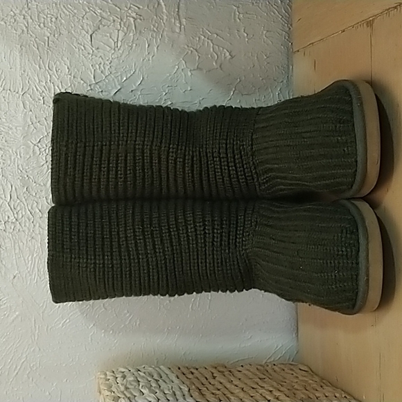 💜UGG Green Knit Boots💜 - Picture 3 of 5
